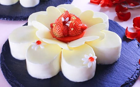 �μ��Լ��ڳԵ���
