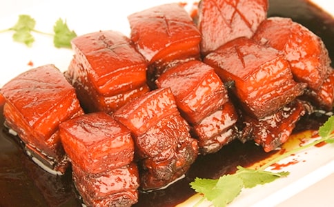 梦见吃红烧肉、做红烧肉、红烧肉