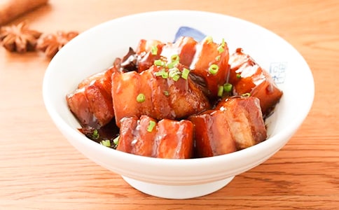 梦见吃红烧肉