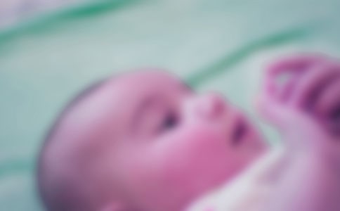 女宝宝几个月把尿