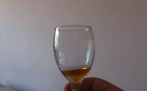 梦见红葡萄酒