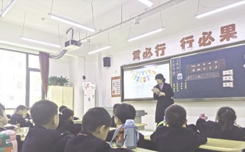 梦见和同学一起上课