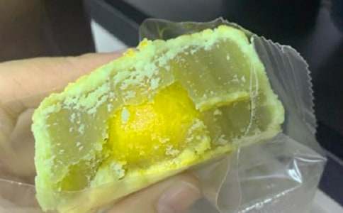梦见一个巨大的月饼