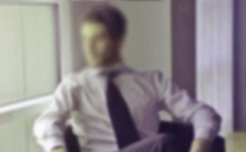 梦见陌生男人追着我跑