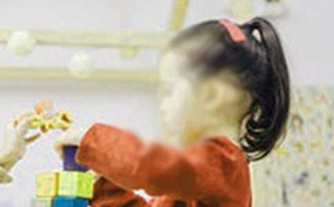 �μ���Ů������